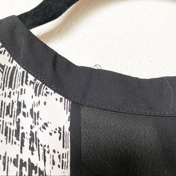 BCBG Max Azria Elicia Graphic Sleeveless Blouse Size Small - Picture 7 of 8
